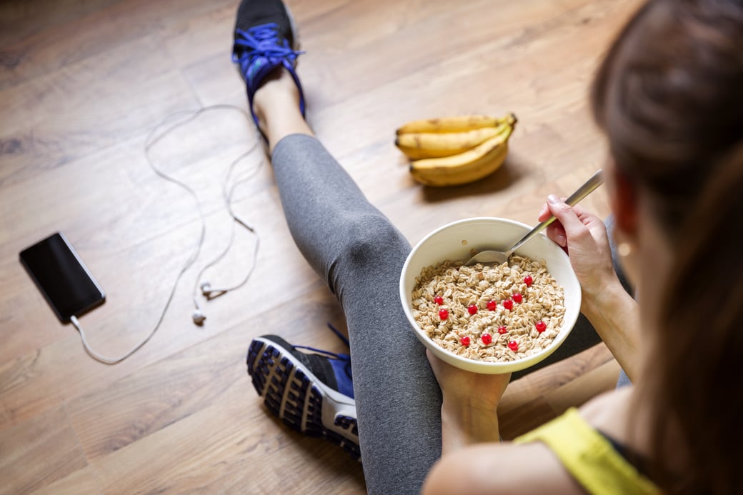 athlete eating-1